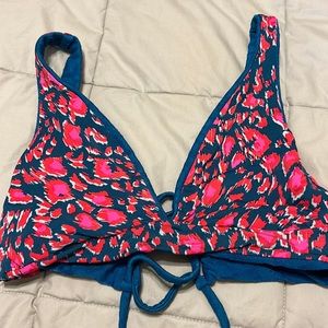 Bathing suit top from south moon under, size medium